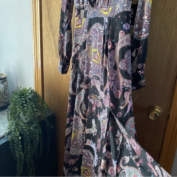 NWT BOHO Express Long Sleeve Keyhole Tie & Open Back Paisley Maxi Fall Dress - Picture 5 of 6